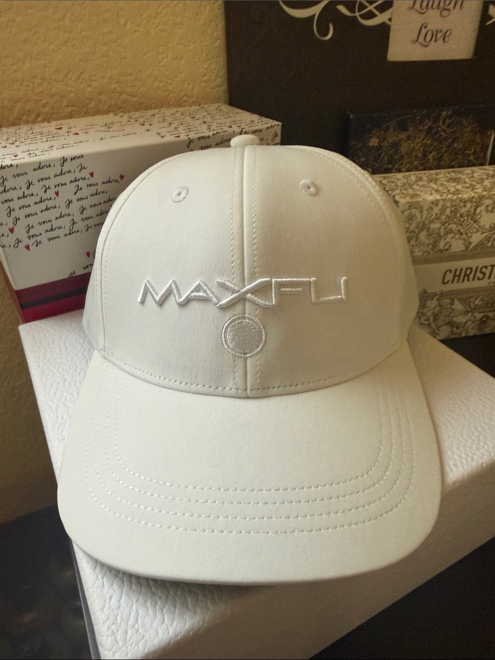 MAXFLI White Performance Baseball Cap for Men
